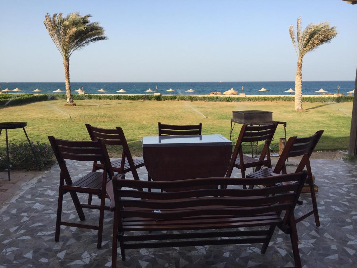 Beach Front Chalet Ain Soukhna Exteriér fotografie